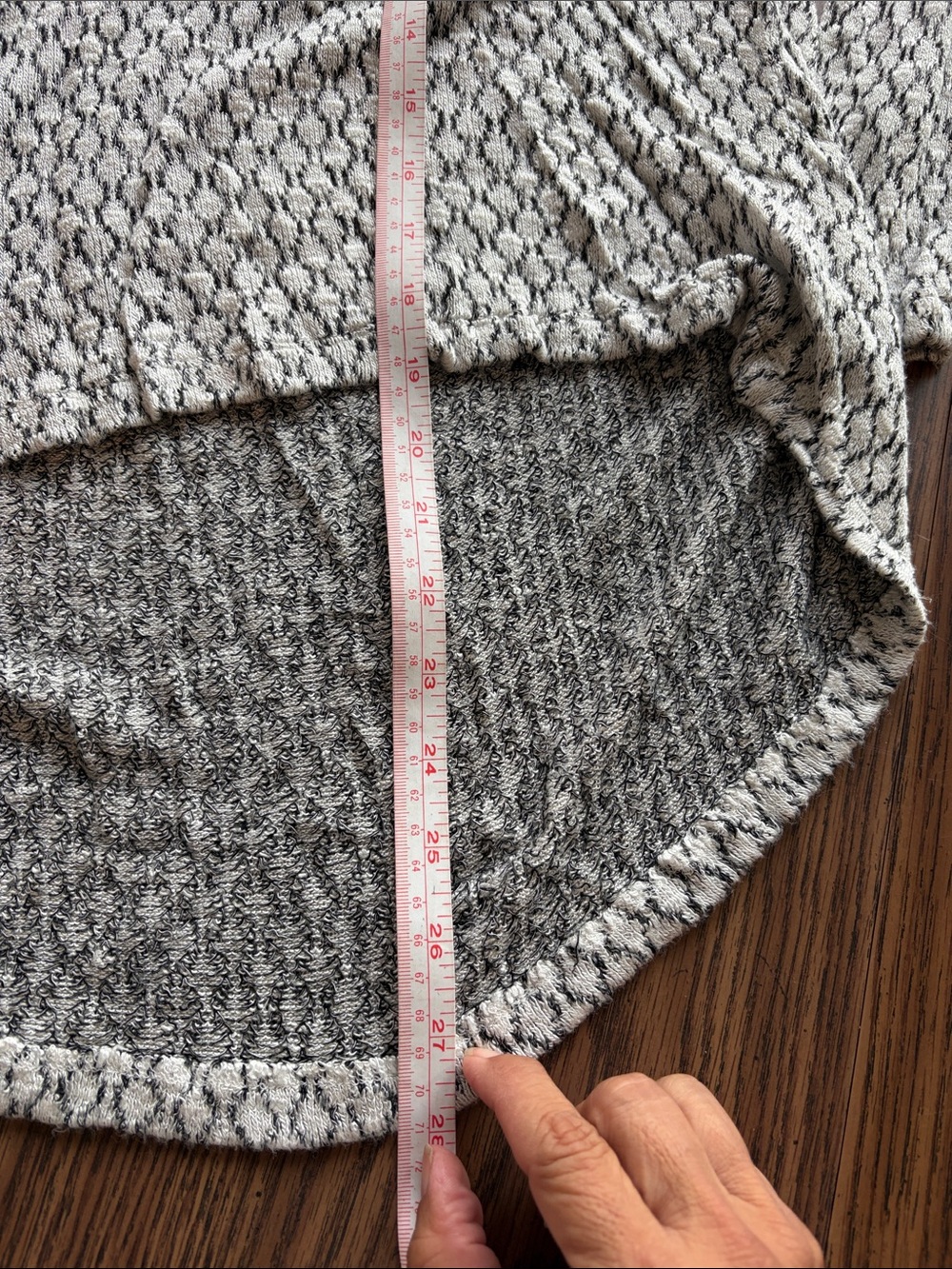 Akemi + Kin XS/S Sweater - Picture 8 of 8